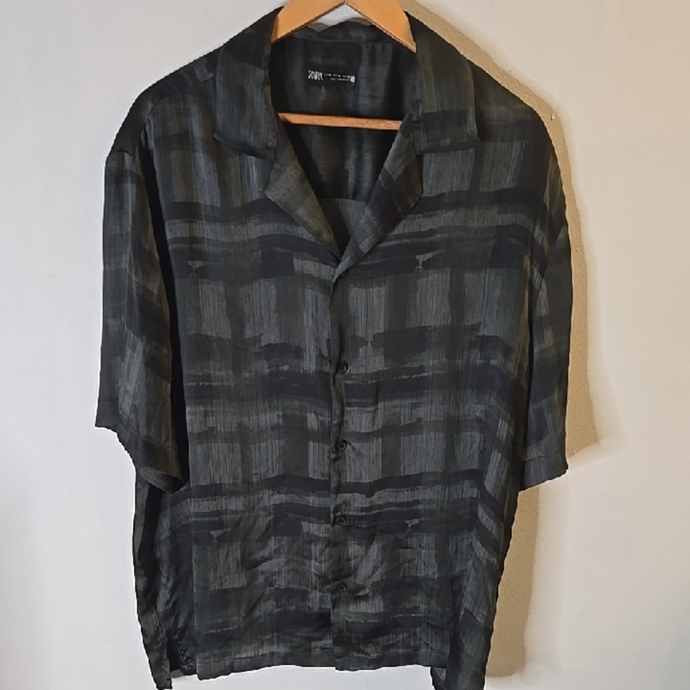 Zara Black & Charcoal Striped Short-Sleeve Button Shirt